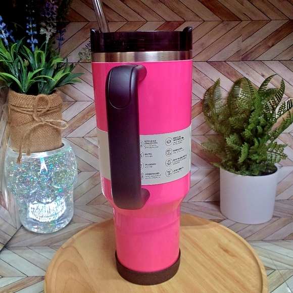 Electric Pink Neon Stanley 40 oz.  Quencher Tumbler NEW 🖤💕 - Picture 6 of 11